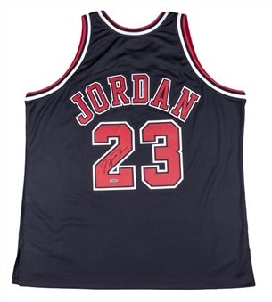 Michael Jordan Signed 1997-98 Chicago Bulls Hardwood Classics Black Jersey (UDA)